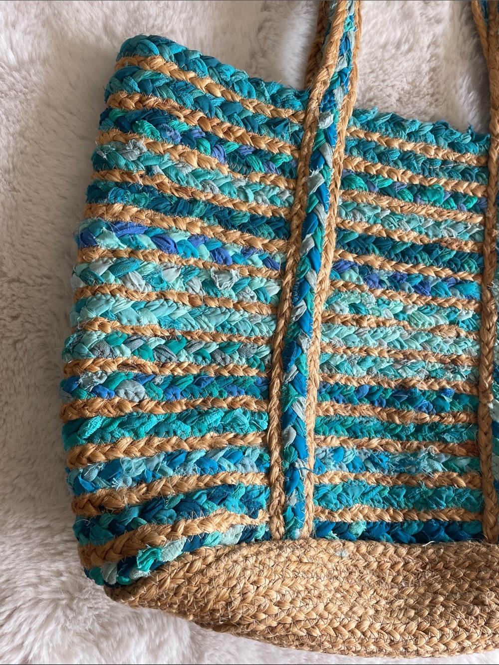 Woven Teal and Natural Straw Tote Bag - Unbranded - Picture 3 of 11